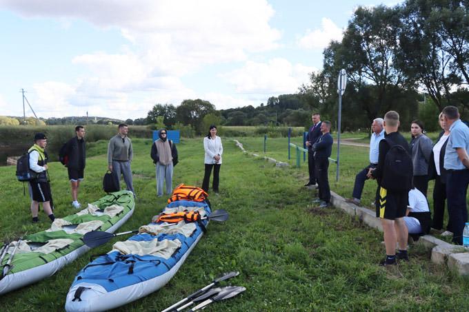 Кто отправился на байдарках по Вихре