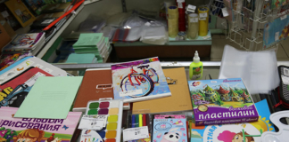 ИП завышали цены на школьные товары и продавали просрочку.