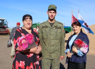 Благодарности и подарки военнослужащим