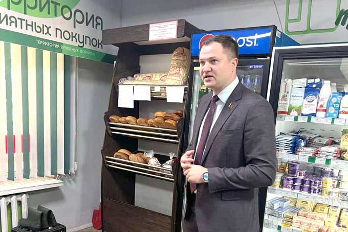 Депутат Владимир Павловский провёл день в избирательном округе