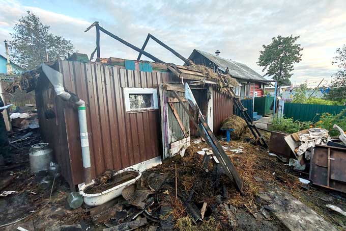 В Мстиславле на Коммунарной произошёл пожар.