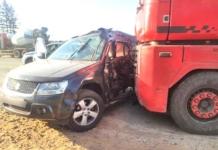 Грузовик столкнулся с легковушкой. Подробности ДТП.