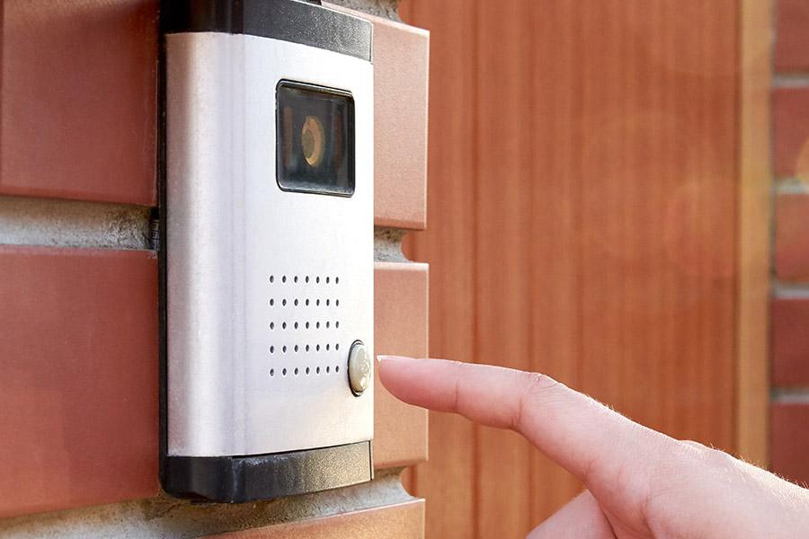 Мстиславчанам звонят мошенники и предлагают бесплатно заменить домофоны.