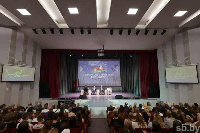 Депутат рассказал, как обычный белорус может достичь успеха