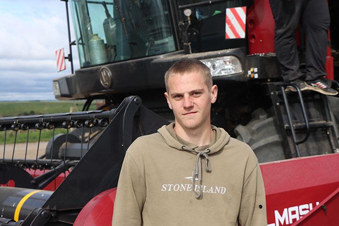 Как молодёжь помогла в период жатвы