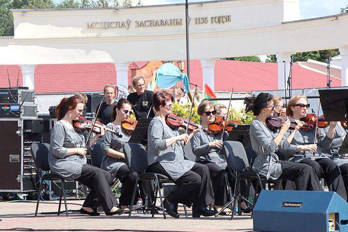 Ноты звучат сквозь столетия: сила настоящего искусства