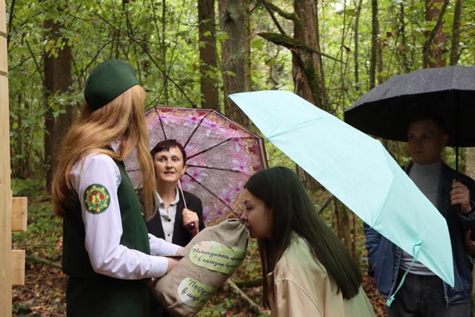 Молодые специалисты прошли по экологической тропе