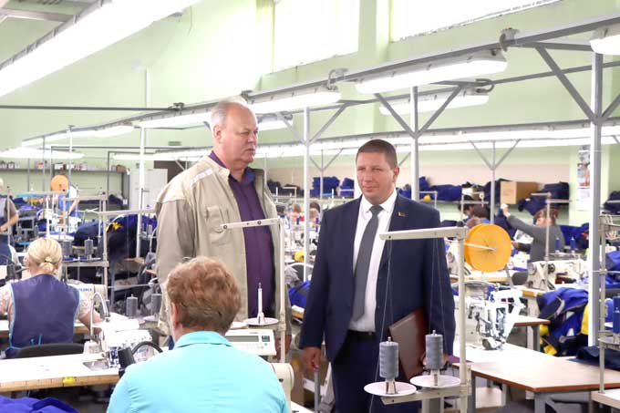 Как прошла информационная встреча на Мстиславской швейной фабрике.