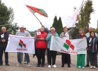 В районе провели автопробег «Мы должны им память»