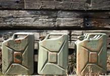 Водитель похитил более 600 литров дизельного топлива.