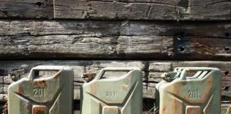 Водитель похитил более 600 литров дизельного топлива.