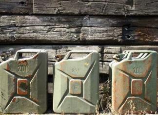 Водитель похитил более 600 литров дизельного топлива.