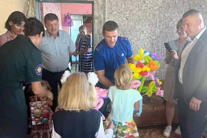 Как поддержали многодетную семью депутаты и местная власть