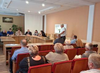 Какие проблемы молодёжи и развития спорта обсудили депутаты