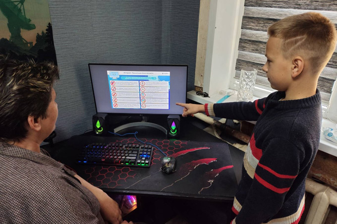 Как мушинские школьники помогают своим родным в интернете