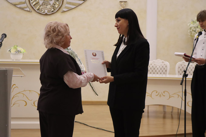 Как поздравили педагогов Мстиславского района