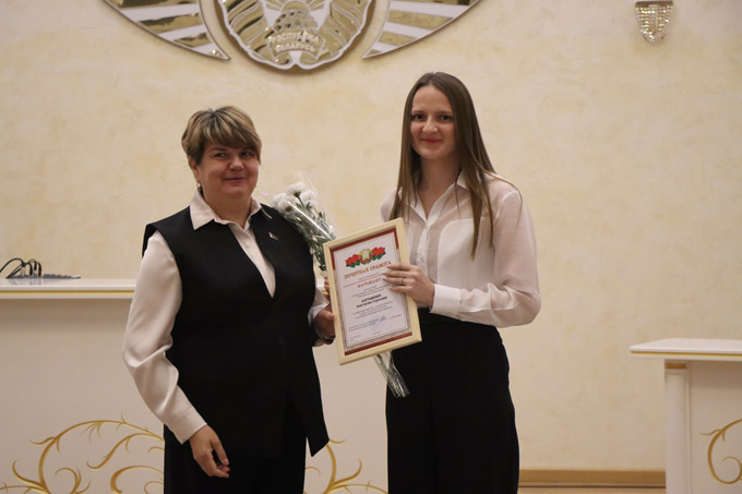 Как поздравили педагогов Мстиславского района