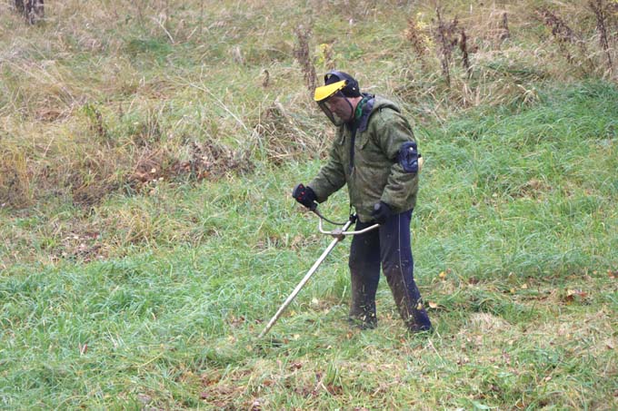Во время субботника была произведена окоска территории на ул. Могилёвской.