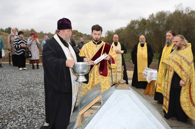 В агрогородке Мазолово освятили источник