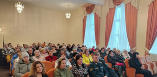 Узнали, чему учат в школе «Социального работника»