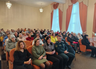 Узнали, чему учат в школе «Социального работника»