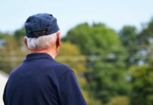 Досрочно на пенсию. Смотрите есть ли ваша профессия в списках.