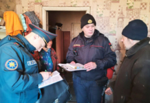 Спасатели и милиционеры проводят совместные рейды.