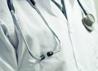 На 17 медицинских работников завели уголовное дело.