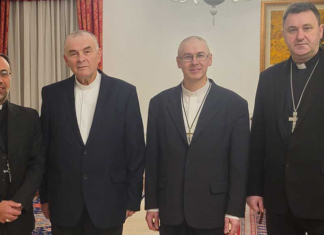 Освобождены два католических священнослужителя