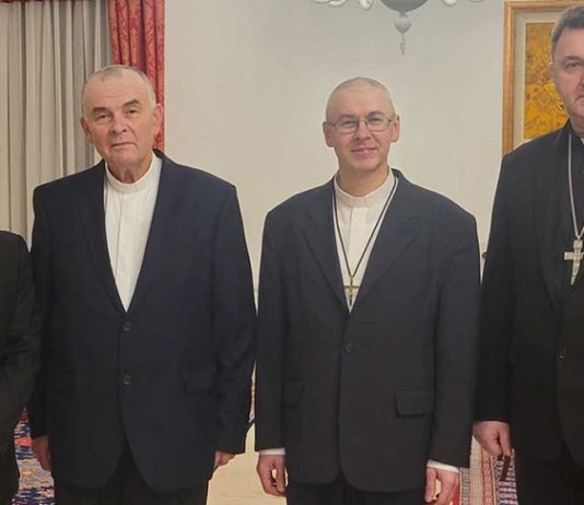 Освобождены два католических священнослужителя