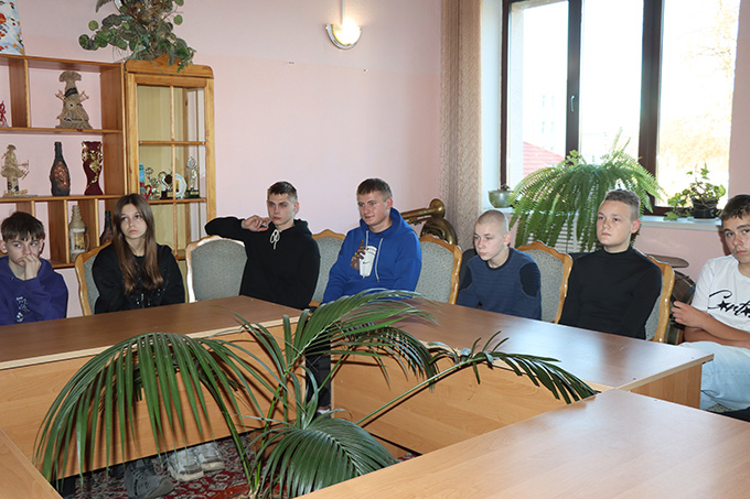 Как прошёл круглый стол для подростков