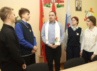О чём рассказал лидер молодёжного движения «Искра» партии «Белая Русь» старшеклассникам