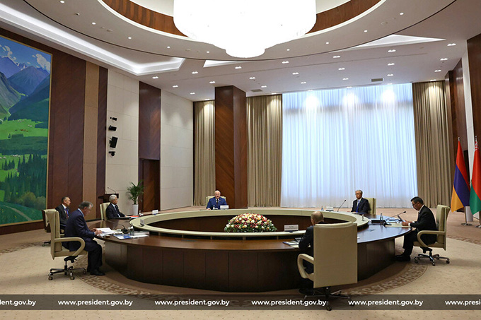 Президент Беларуси принял участие в саммите Организации Договора о коллективной безопасности