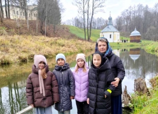 Как мстиславские школьники открывают для себя православные святыни.