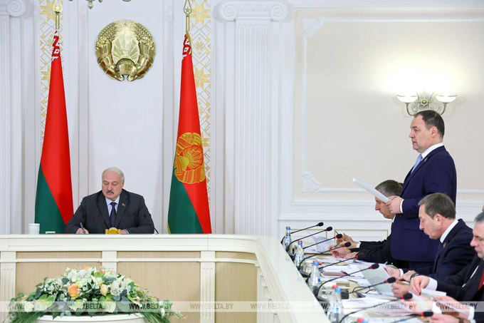 Неделя Президента: пятилетка, БелАЭС и разговор с Путиным