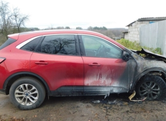 Пенсионер поджёг машину из-за личной неприязни.