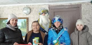 Как поздравили с праздниками педагогов-ветеранов из аг. Мушино