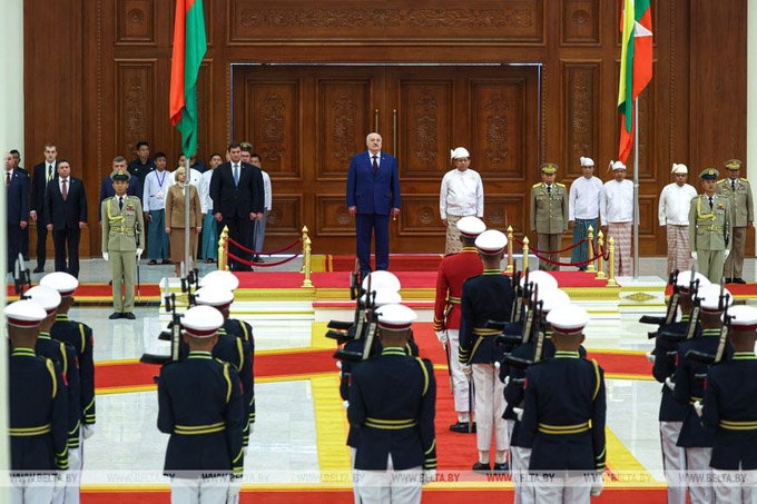 Неделя Президента: повестка ВНС и подробности зарубежной поездки