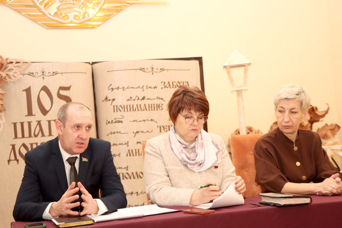 Как депутаты оценили организацию работы в МРЦСОН