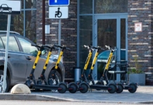 Поездка на электросамокате стоила водителю 250 базовых величин Поездка на электросамокате стоила водителю 250 базовых величин.