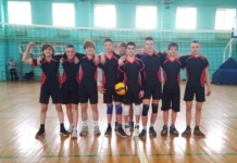 Мстиславские волейболисты завоевали путёвку на областной этап.