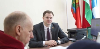Транспортное сообщение и поиск работы: с какими вопросами обращаются к депутату.