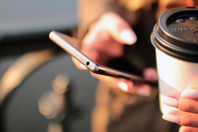 mobile-698624_1280 В Беларуси появятся переводы по номеру телефона через ЕРИП