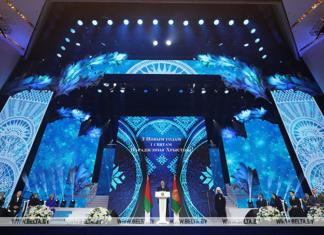 Неделя Президента: присяга судей, рождественское напутствие и прививка от "бешенства"