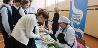 Педагоги, медики, строители. С какими профессиями знакомились школьники