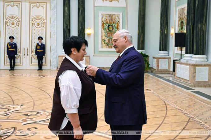 9805-3_result За что Президент Беларуси благодарен белорусским женщинам