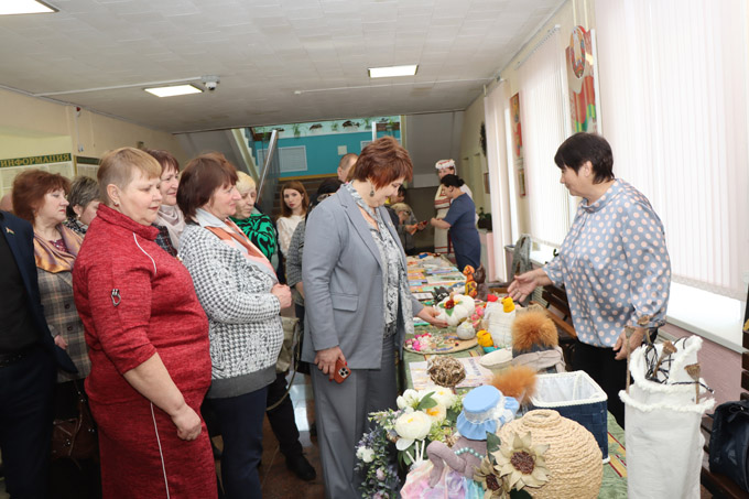 Качество услуг в сфере культуры на селе. Какие проблемы обсудили депутаты