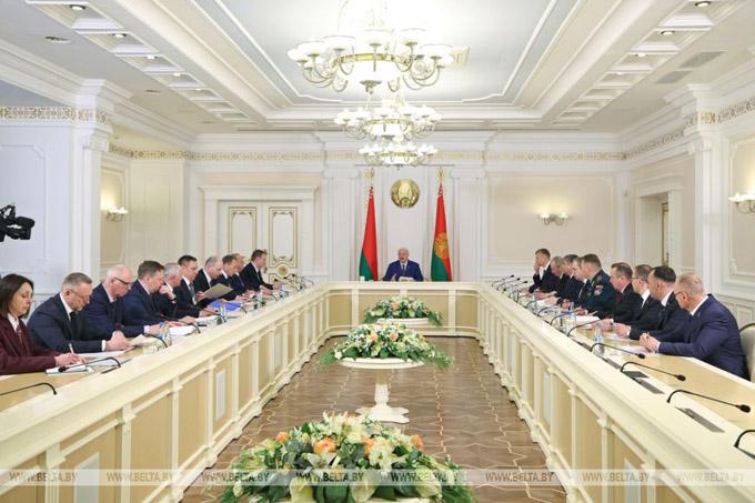 Неделя Президента: от биотехнологий до пасхальных традиций