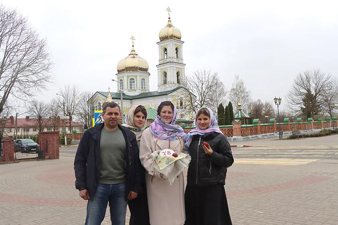 Руководство района поздравляет с Пасхой