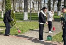В парке Мира прошла акция по благоустройству памятника ликвидаторам ЧАЭС